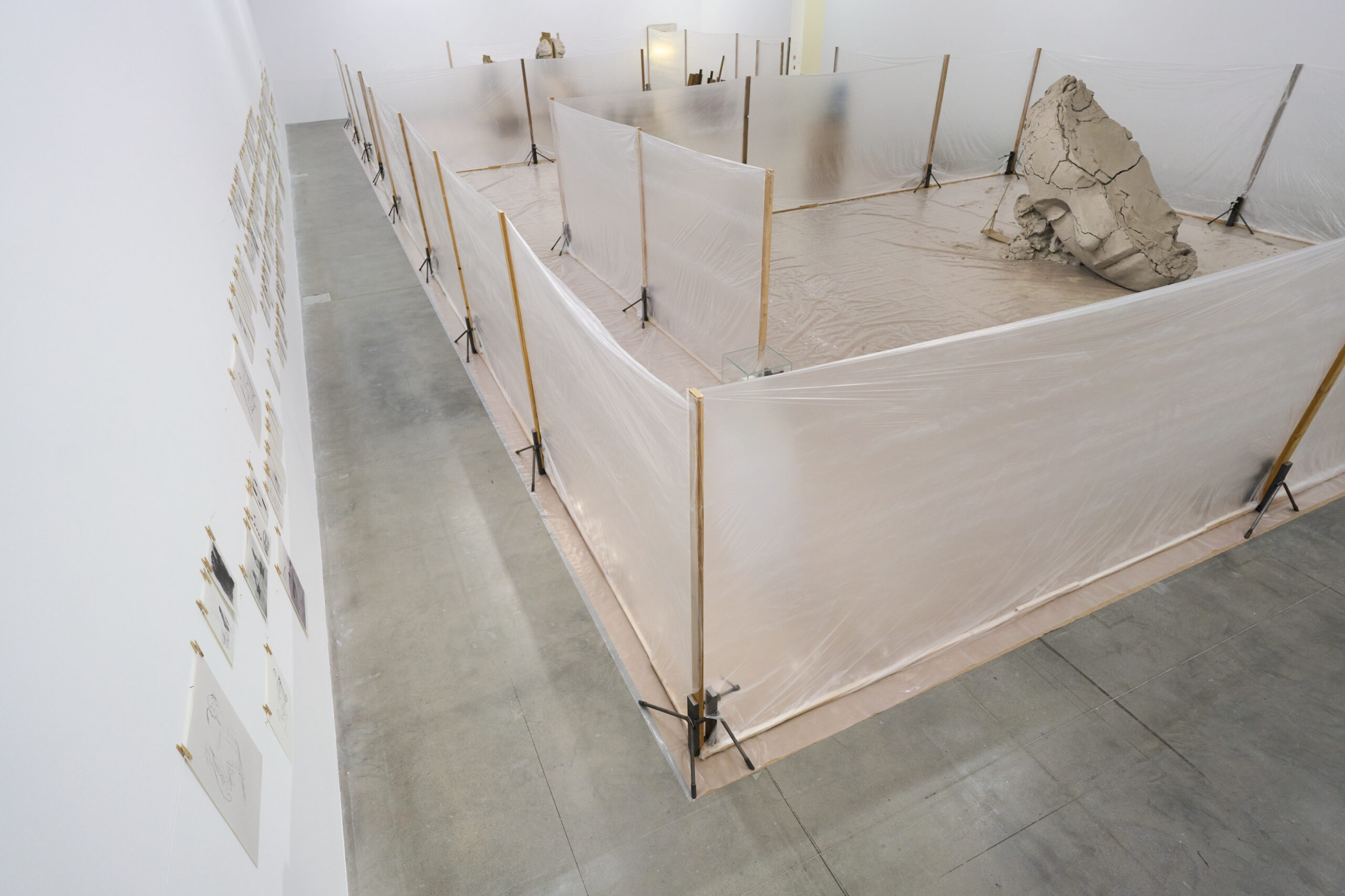 Mark Manders. Silent Studio