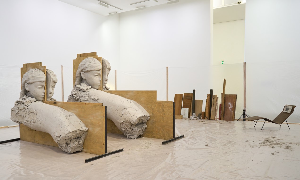 Mark Manders. Silent Studio